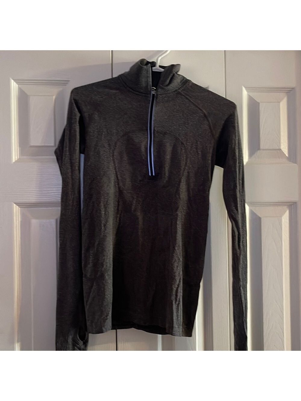 Lululemon Running Shirt Size 6🥰🥰